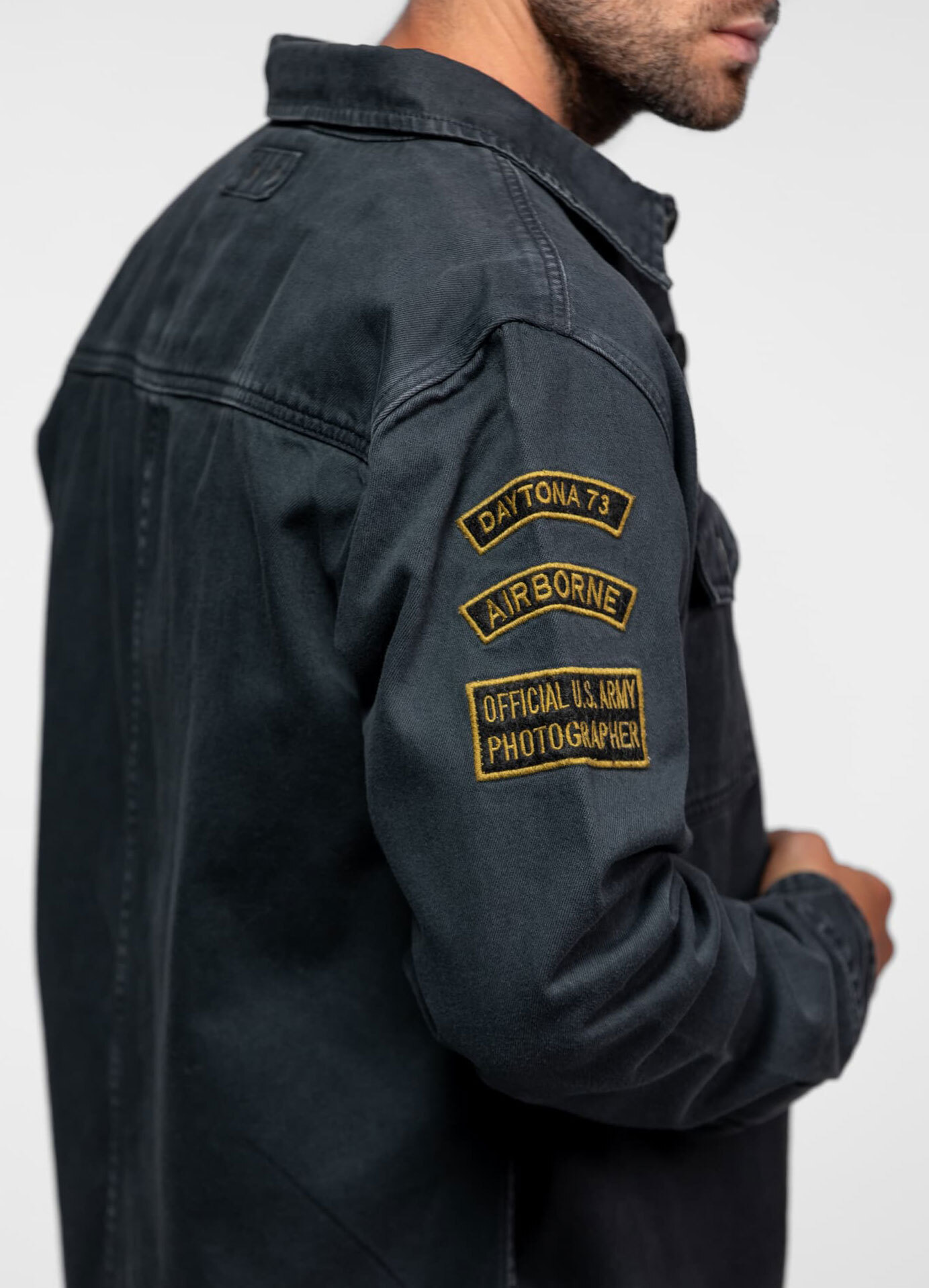 102668-MELHART-CHARCOAL-(3)