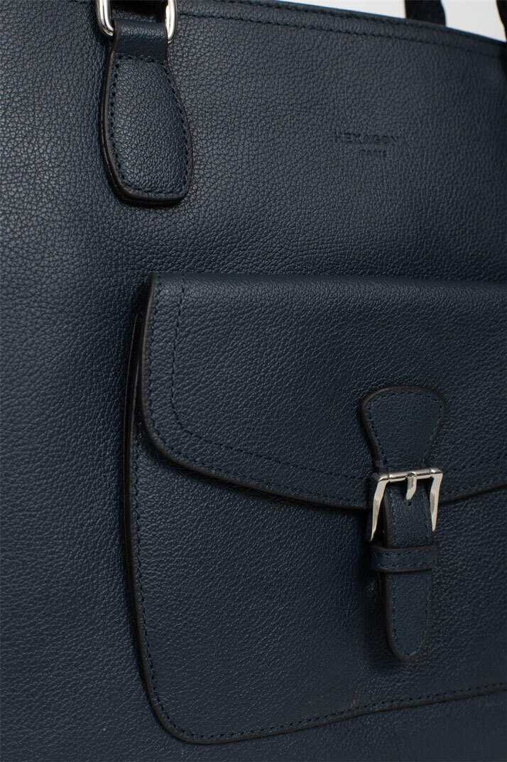 6880222-petrole-zoom