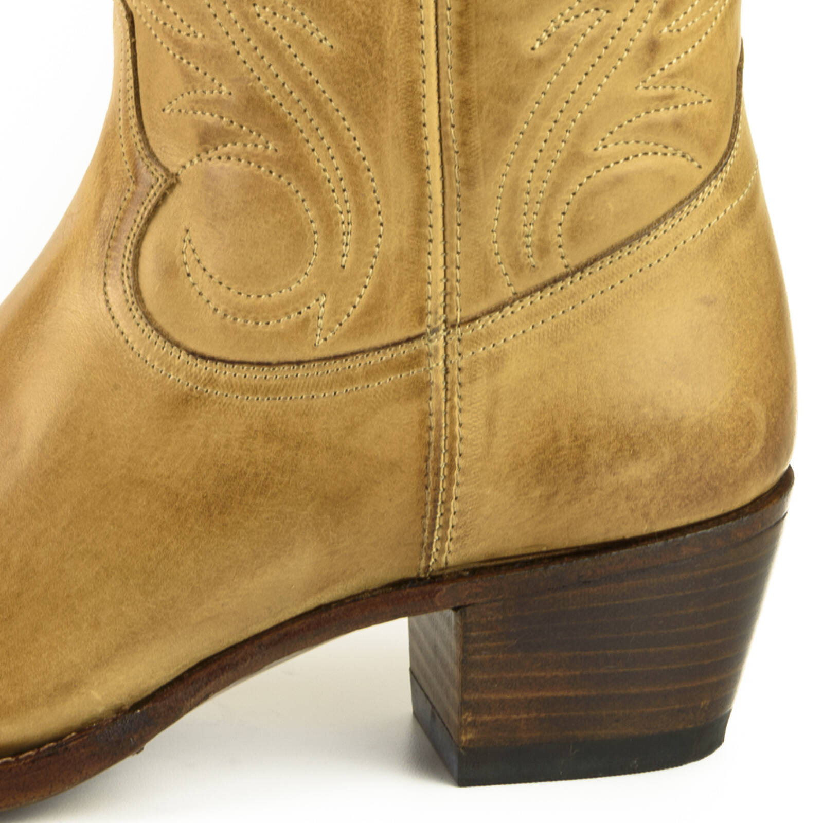 bota-cowboy-modelo-virgi-2536-napa-vainilla-3