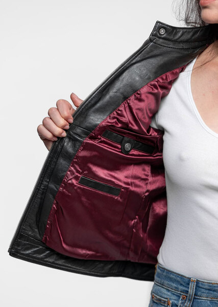 104280-ROADIE-BLACK_3_-min