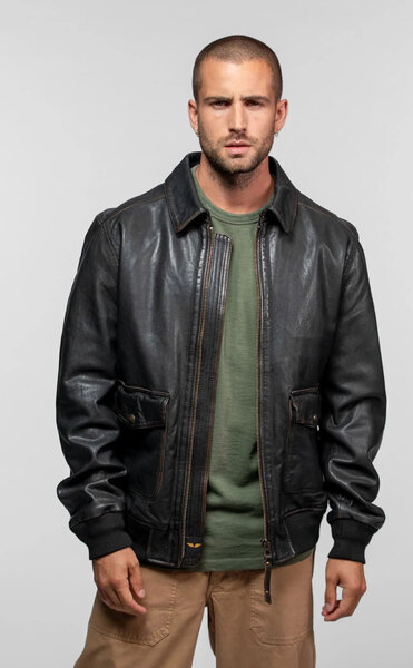 104385-FERBER-BLACK_1_-min