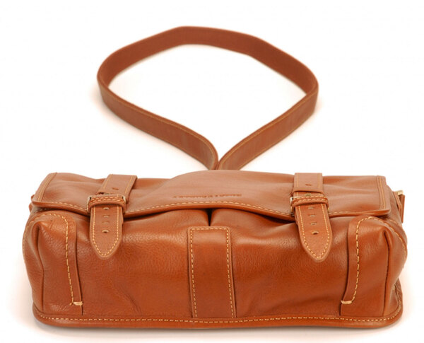 2211-12-cognac-dessous