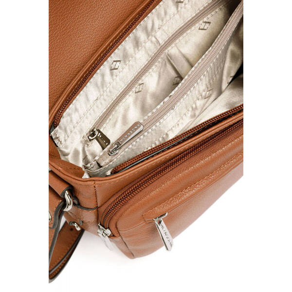 469508-tan-interieur