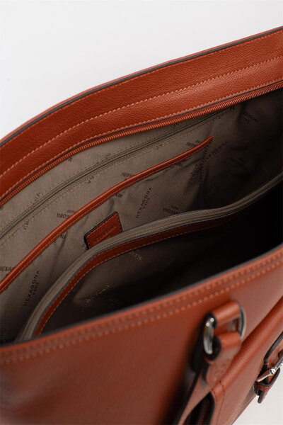 6880222-terre-interieur