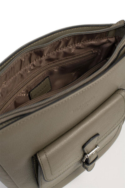 6880227-olive-interieur