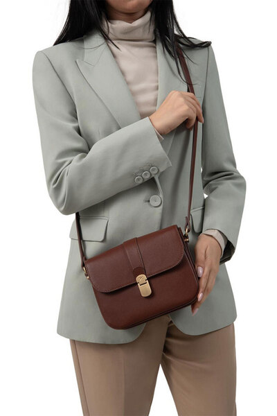 7120246-marron-face1