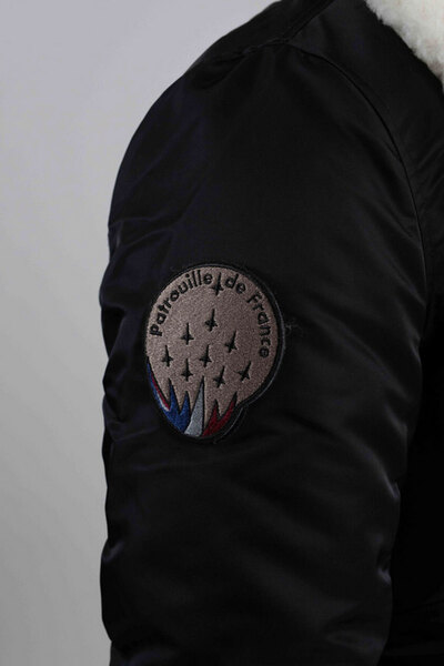 aircraft-phenix-noir-zoom4