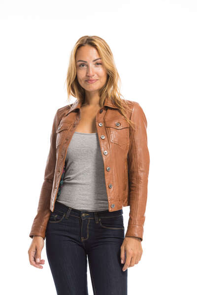 CG-23-FEMME-101971-COGNAC-21990