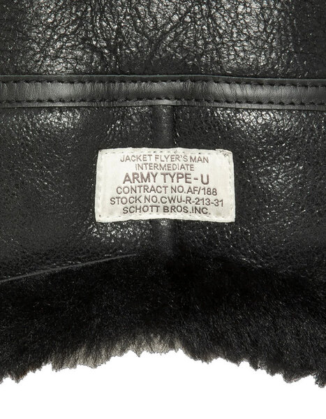 chapka-noir-zoom-arriere